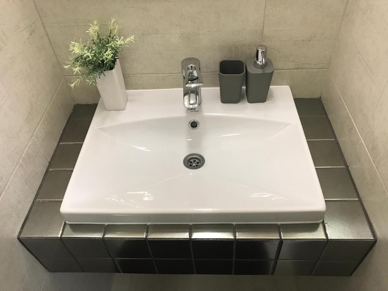 Святобор Lux Apartments 基輔 外观 照片