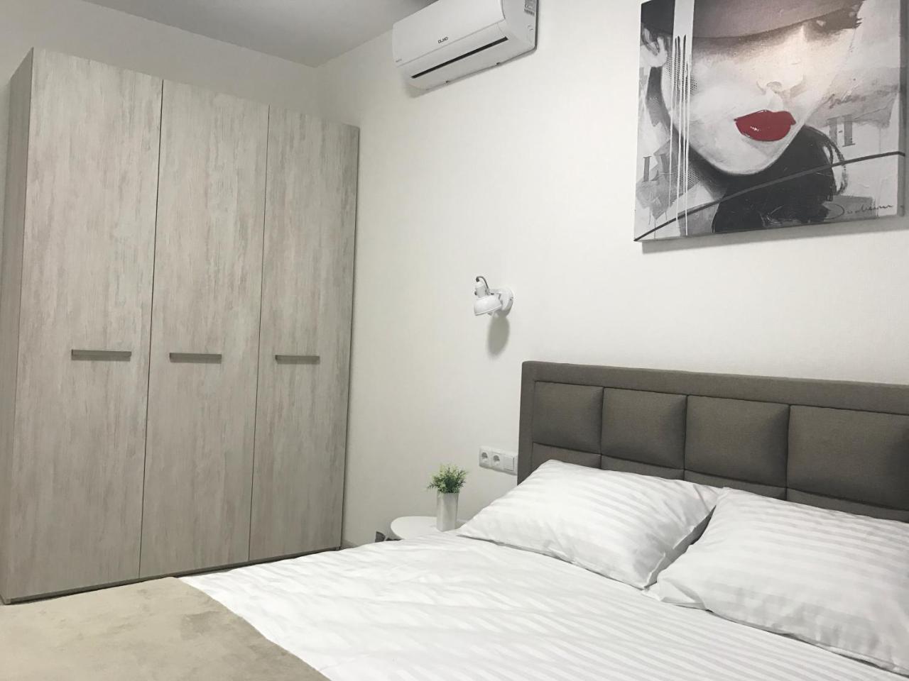 Святобор Lux Apartments 基輔 外观 照片